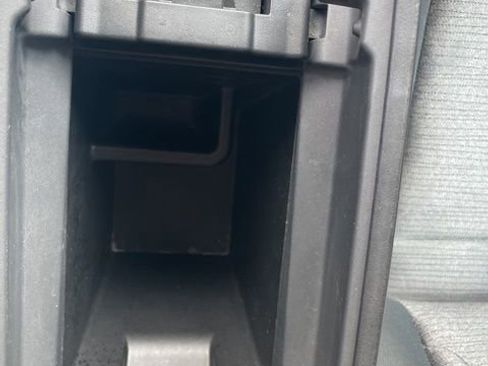 Used 2021 Nissan Rogue SV image 32