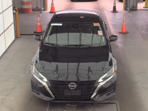 Used 2023 Nissan Altima 2.5 S FWD image 2