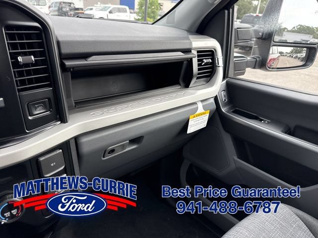 New 2026 Ford F250 XLT w/ FX4 Off-Road Package AWD/4WD image 24