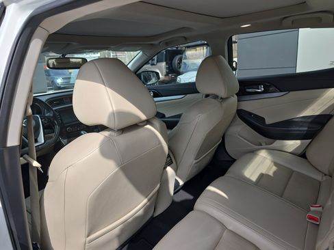 Used 2017 Nissan Maxima 3.5 SL image 16