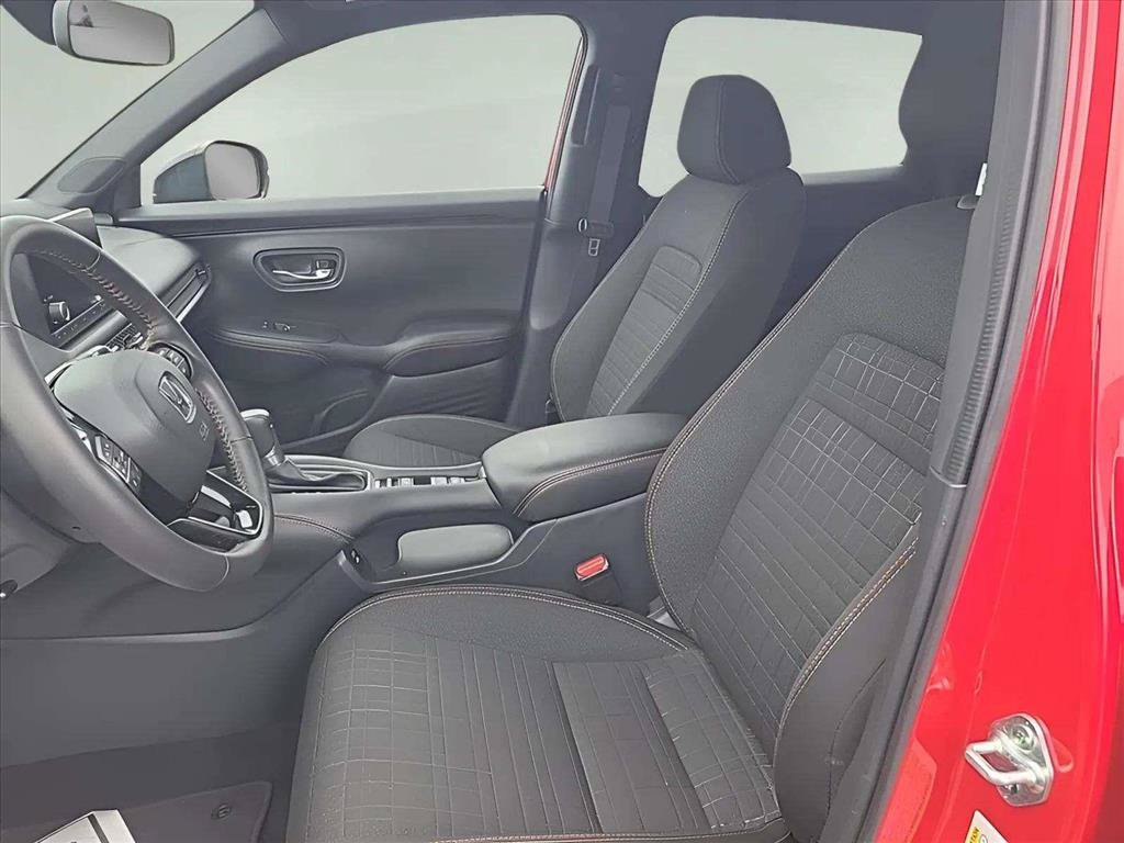 Used 2025 Honda HR-V Sport image 13