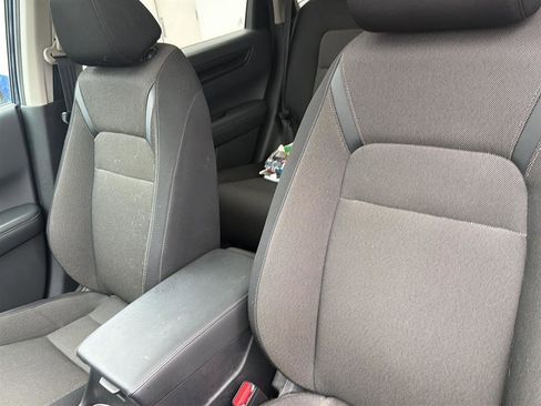 Used 2023 Honda CR-V EX image 8