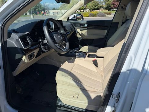 Used 2019 Audi Q5 Prestige w/ Prestige Package AWD/4WD image 14