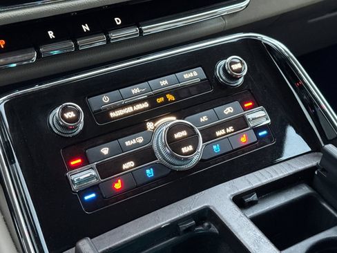 Used 2022 Lincoln Navigator L Reserve image 20