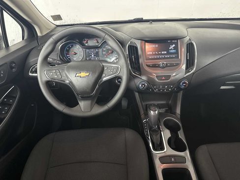Used 2017 Chevrolet Cruze LT w/ Convenience Package FWD image 24
