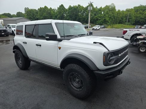 Used 2025 Ford Bronco Badlands AWD/4WD image 4