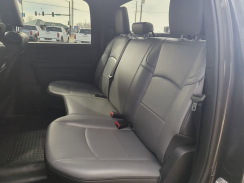 Used 2024 RAM 2500 Tradesman w/ Chrome Appearance Group image 14