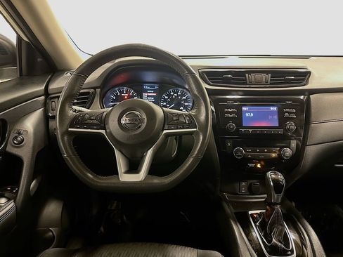 Used 2017 Nissan Rogue SV image 24