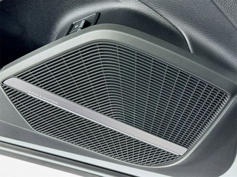 Used 2021 Audi Q5 e Prestige image 12