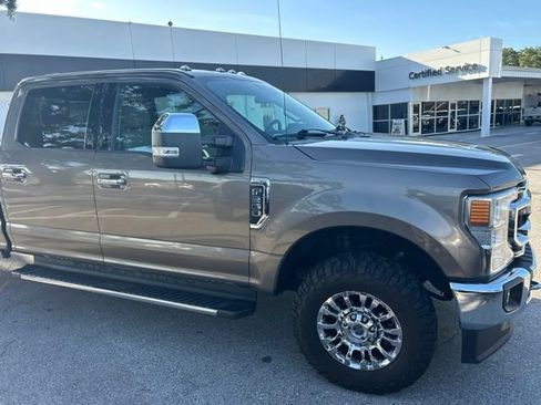 Used 2020 Ford F250 XLT w/ XLT Premium Package AWD/4WD image 4
