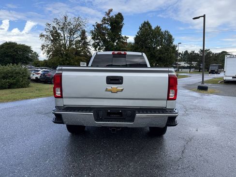Used 2018 Chevrolet Silverado 1500 LTZ AWD/4WD image 4