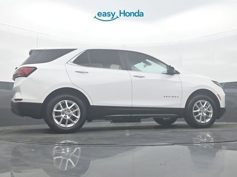 Used 2024 Chevrolet Equinox LT AWD/4WD image 34