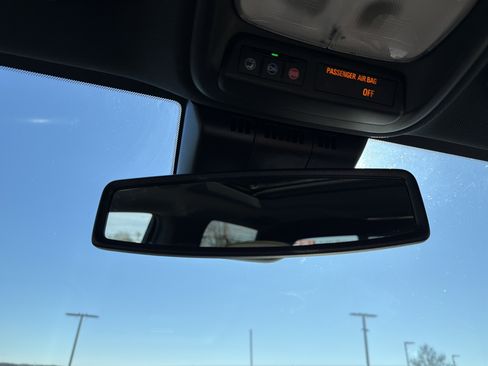 Used 2023 Chevrolet Colorado ZR2 w/ ZR2 Convenience Package III image 27