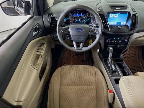 Used 2017 Ford Escape SE w/ Equipment Group 201A FWD image 18