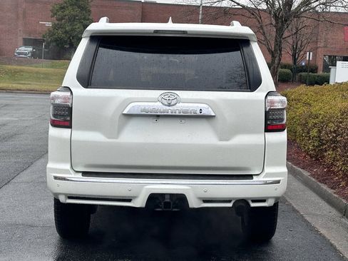 Used 2017 Toyota 4Runner Limited AWD/4WD image 4