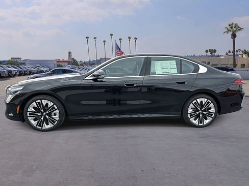 New 2026 BMW 530i w/ Convenience Package RWD image 8