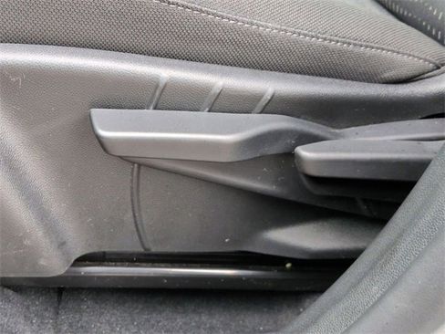 Used 2025 Chevrolet Equinox LT image 13