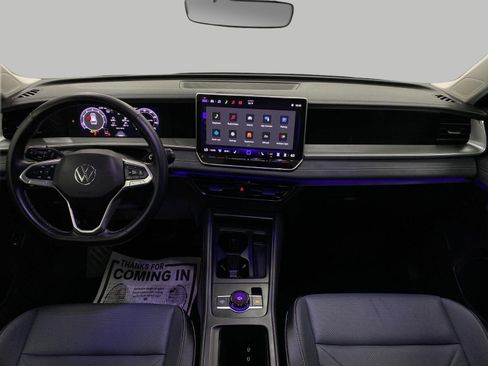 Used 2026 Volkswagen Tiguan SE AWD/4WD image 21