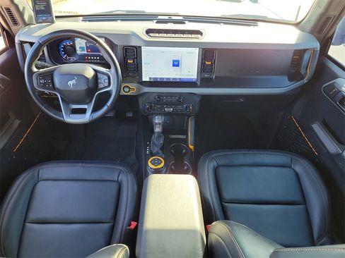 Used 2022 Ford Bronco Badlands w/ Sasquatch Package image 14