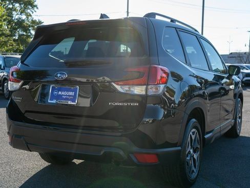 Used 2021 Subaru Forester Premium image 6