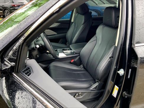 Used 2024 Acura MDX FWD w/ Technology Package image 8