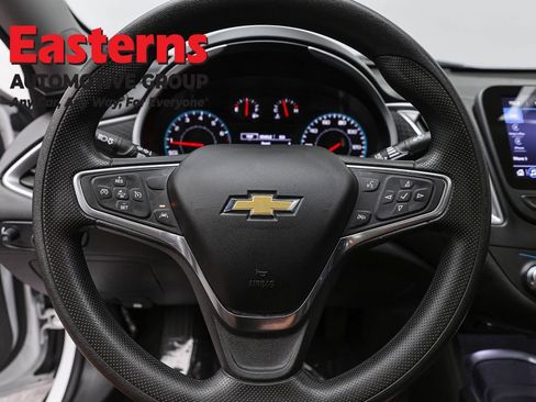 Used 2024 Chevrolet Malibu LT FWD image 10