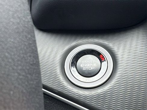 New 2025 Jeep Grand Cherokee Laredo w/ Luxury Tech Group I image 18