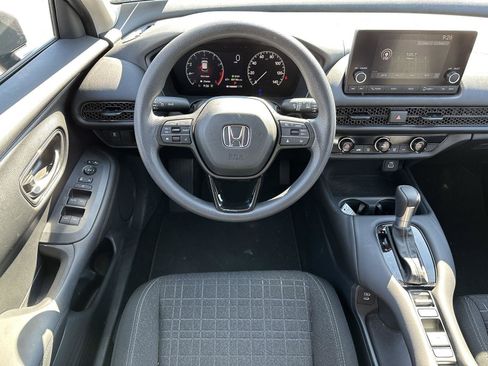 Certified 2025 Honda HR-V LX image 12