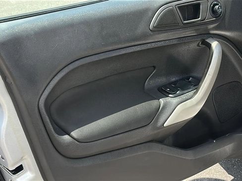 Used 2012 Ford Fiesta SE FWD image 20