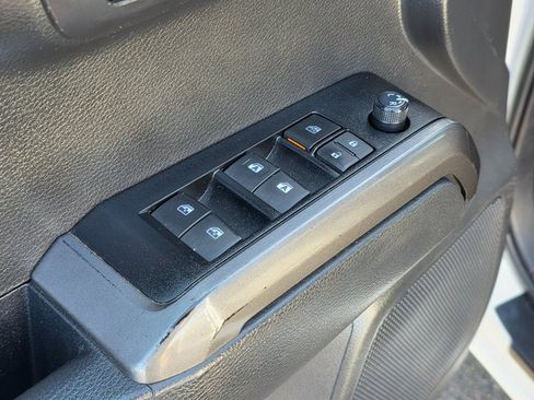 Used 2023 Toyota Tacoma TRD Off-Road w/ Black Out Package (TMS) image 21