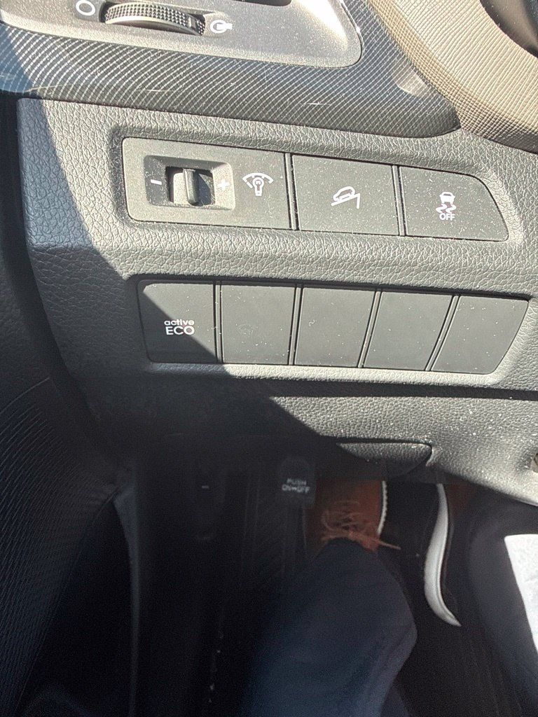 Used 2014 Hyundai Santa Fe Sport w/ Popular Equipment Package 02 FWD image 7