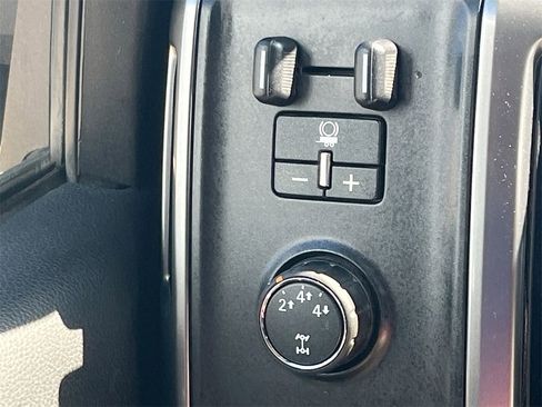 Used 2016 Chevrolet Silverado 2500 LT w/ LT Convenience Package image 25