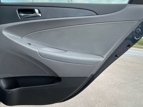 Used 2011 Hyundai Sonata SE w/ Navigation & Sunroof Pkg 4 image 39