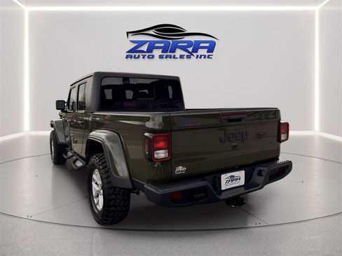 Used 2023 Jeep Gladiator Sport AWD/4WD image 5