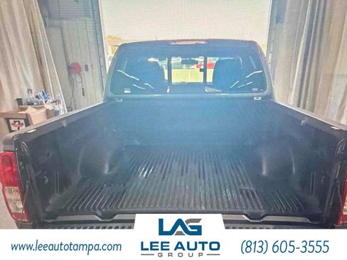 Used 2016 Nissan Frontier SV RWD image 4