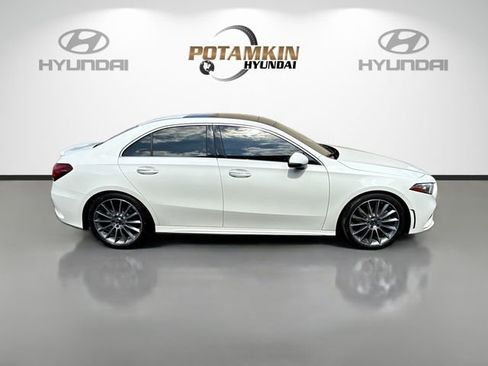 Used 2019 Mercedes-Benz A 220 image 4