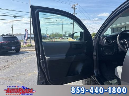 Used 2022 Toyota Tacoma SR image 14