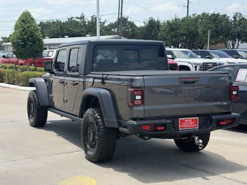 Used 2022 Jeep Gladiator Rubicon w/ Cold Weather Group AWD/4WD image 4