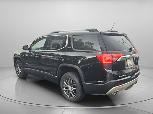 Used 2017 GMC Acadia SLT FWD image 3