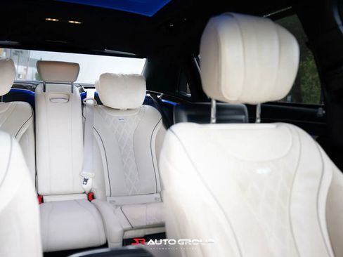 Used 2017 Mercedes-Benz Maybach S 600 image 16