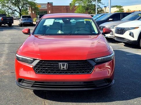 Used 2025 Honda Accord LX image 10