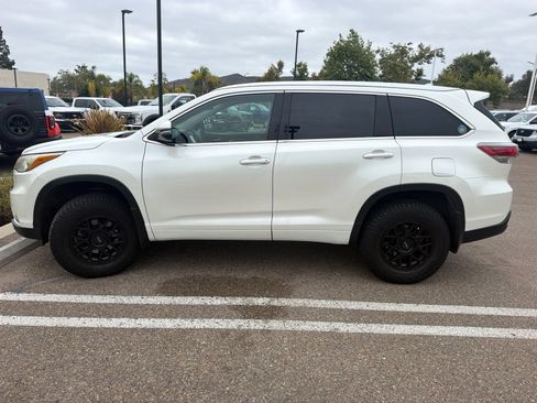 Used 2014 Toyota Highlander Limited Platinum AWD/4WD image 4