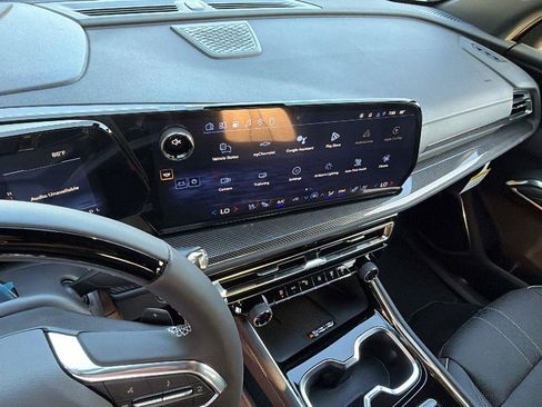 New 2026 Chevrolet Traverse High Country AWD/4WD image 7