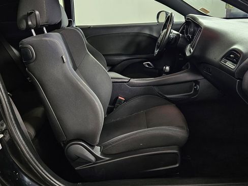 Used 2016 Dodge Challenger R/T RWD image 30