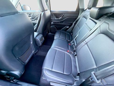Used 2021 Lincoln Corsair FWD w/ Premium Package image 25
