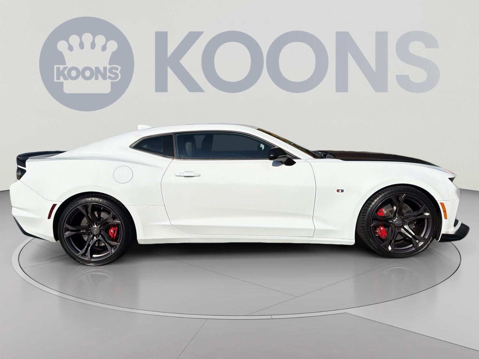 Used 2020 Chevrolet Camaro SS RWD image 8