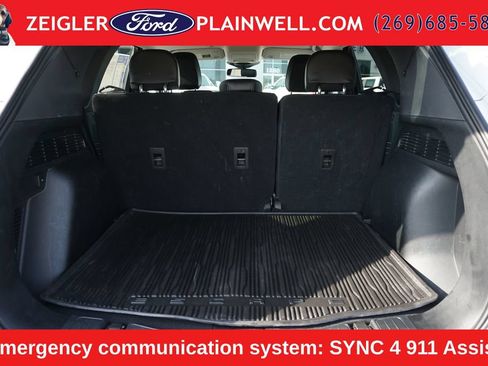 Used 2023 Ford Escape SE w/ PHEV Premium Package FWD image 10