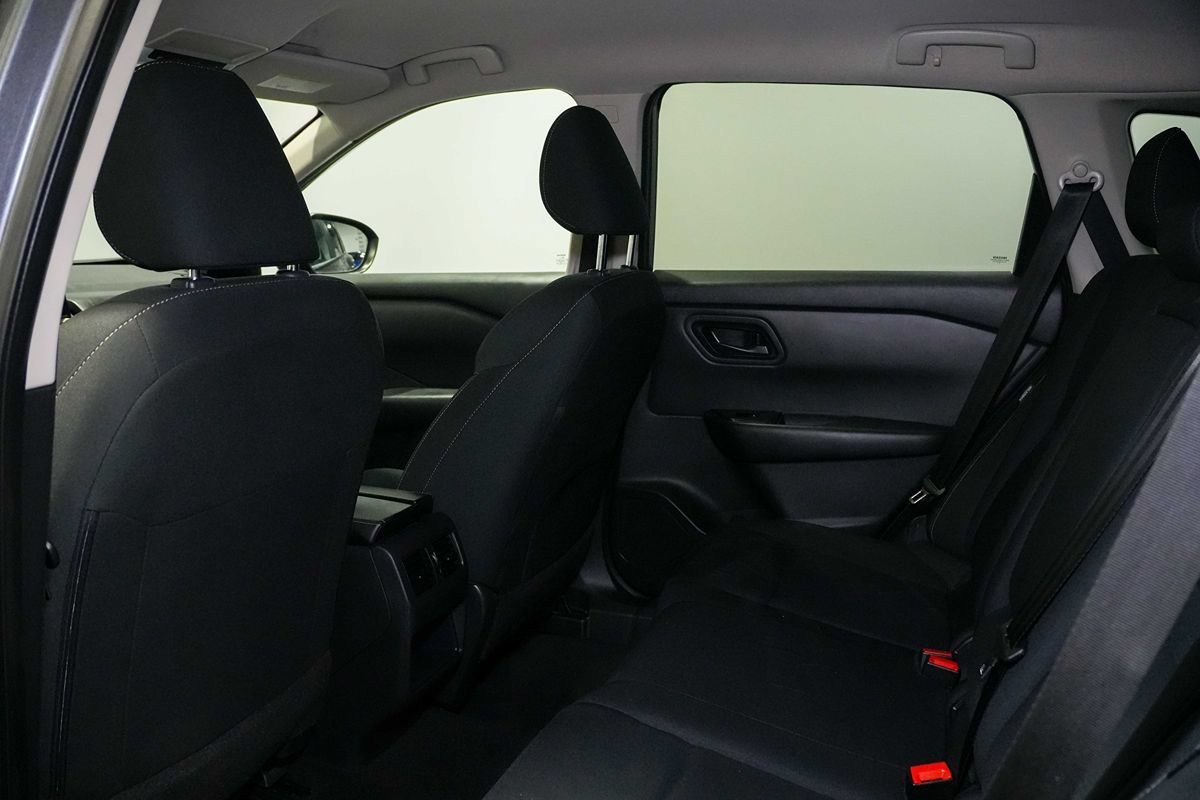 Used 2024 Nissan Rogue S AWD/4WD image 17