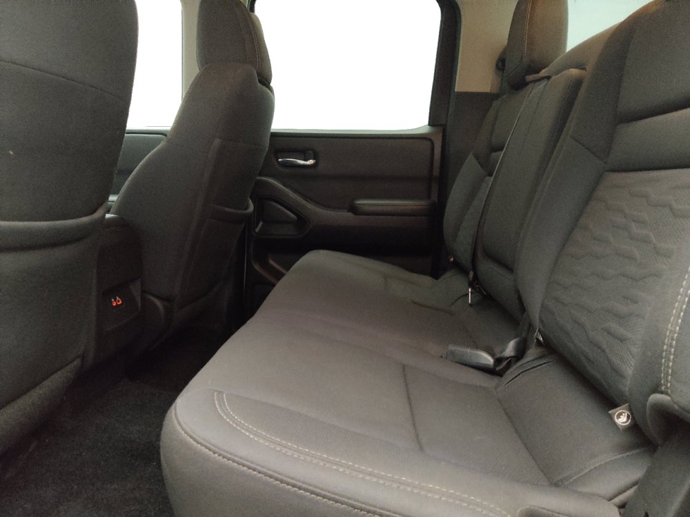 Used 2022 Nissan Frontier SV RWD image 18