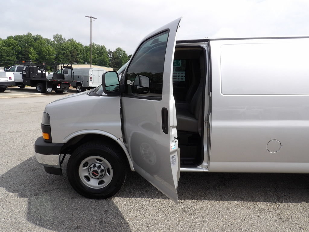 Used 2023 GMC Savana 2500 w/ Driver Convenience Package RWD image 13